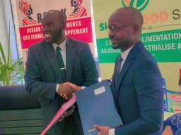 Signature de la convention de financement de 500 millions FCFA au profit du Réseau des m Groupements des Femmes de Développement de Kaolack